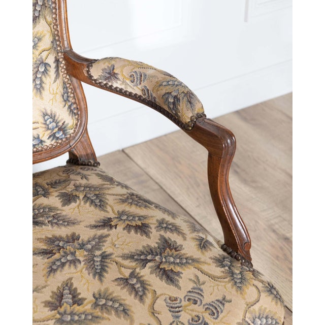18th Century 18th Century Louis XV Period Walnut Sofa with Floral Carvings and Tapestry Uphol For Sale - Image 5 of 11