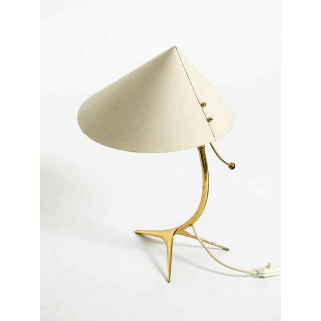Beige Large Mid-Century Modern Brass Crows Foot Table Lamp from Kalmar, 1950s For Sale - Image 8 of 18