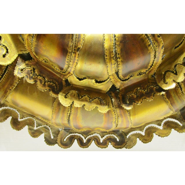 Metal MCM Brutalist Torch Cut Brass Tom Greene Style Convex Round Wall Mirror C 1970s For Sale - Image 7 of 15