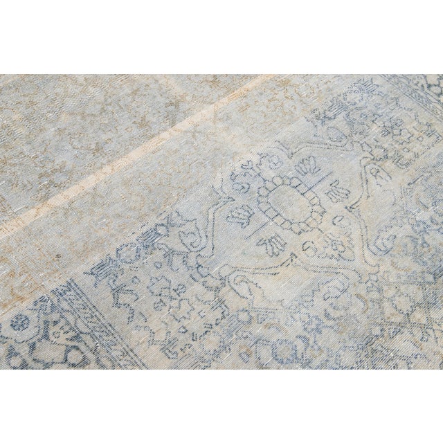 Antique Blue and Beige Mahal Handmade Medallion Floral Wool Rug For Sale In New York - Image 6 of 10
