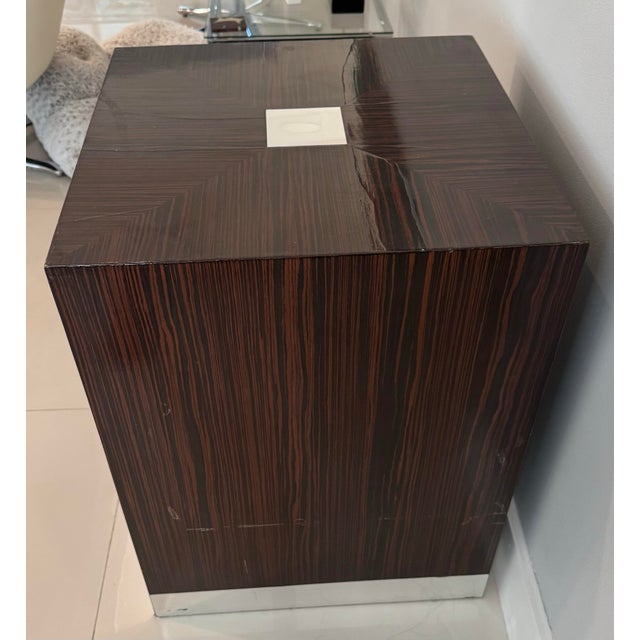 2000 - 2009 Vintage Pair Cube End Tables With Macassar Ebony Veneer Lacquered & Polished Silver Metal Accents For Sale - Image 5 of 8