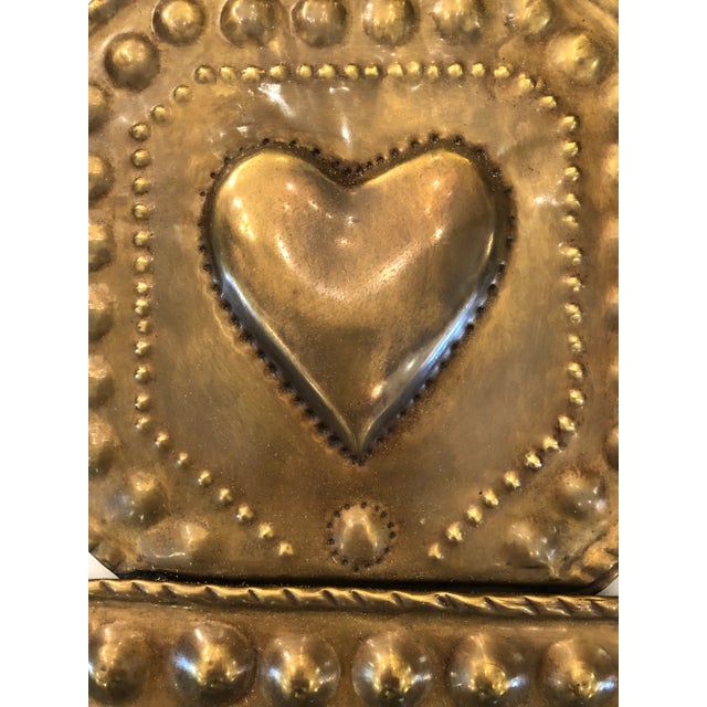 Early 19th Century American Hammered Brass Wall Sconces -A Pair For Sale In Philadelphia - Image 6 of 10