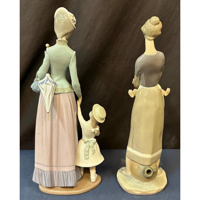 Late 20th Century Lladro Duo: Mother & Child (#4575), Lady with Umbrella & Girl (#1353) - A Pair For Sale - Image 9 of 11