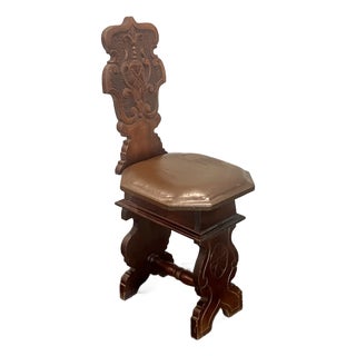 Mid 20th Century Spanish Renaissance Revival Carved Walnut Sgabello Hall Chair With Leather Seat For Sale