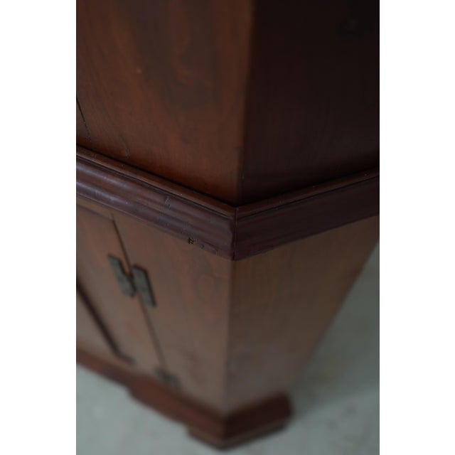 Antique American Cherry Country Chippendale Corner Cabinet For Sale - Image 11 of 17