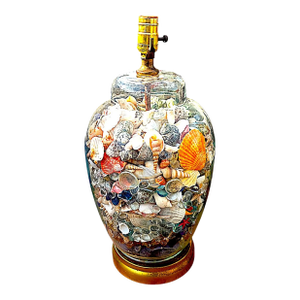 Colorful 1980s Mid-Century Modern Coastal Style Seashell Filled Glass Ginger Jar Table Lamp
