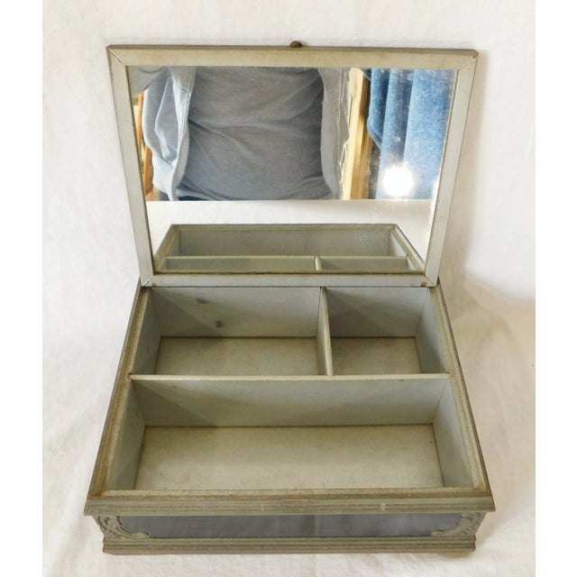 Antique Early 1900s Victorian Family Picnic Portrait Mirrored Jewelry Dresser Trinket Box For Sale In West Palm - Image 6 of 13