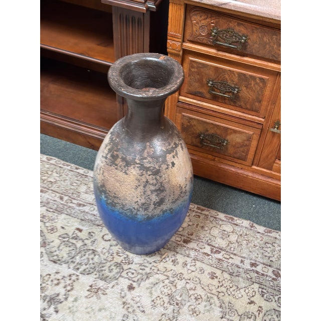 Abstract Ombre Ceramic Vase, Medium For Sale - Image 10 of 12