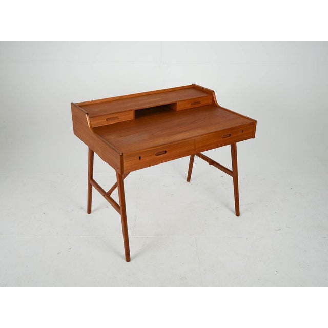 Mid-Century Modern Vintage Teak Desk by Arne Wahl Iversen for Vinde Møbelfabrik, 1960s For Sale - Image 3 of 17
