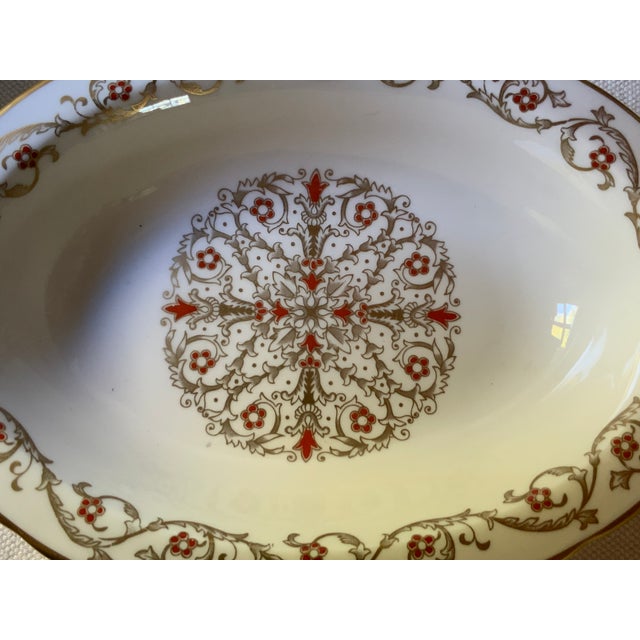 Stunning Royal Chelsea "Cardinal" Serving Bowls - Pristine 1960s English Bone China With Lavish 24k Gold For Sale - Image 4 of 18