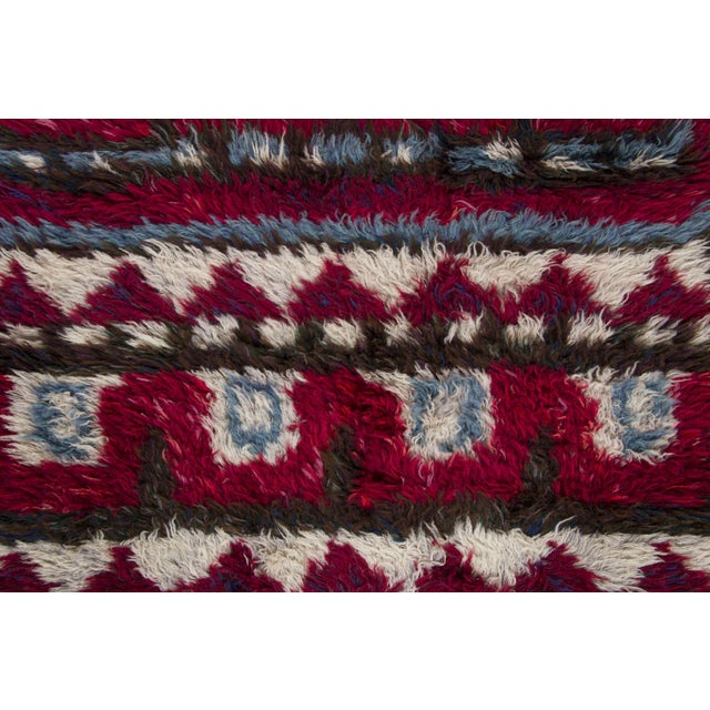 1950s Vintage Swedish Rya Wool Rug in Red & Ivory by Rug & Kilim, 1950-1959 For Sale - Image 5 of 9
