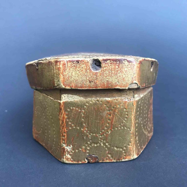 Antique Gilded and Engraved Box For Sale - Image 3 of 8