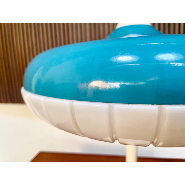 Large Metal and Plastic Siform Table Lamp from Siemens, 1960s For Sale - Image 4 of 18