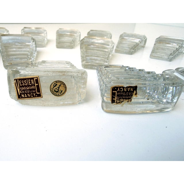 French Set of 12 Art Deco Baccarat Crystal Cale-Assiettes (Plate Wedges) With Original Baccarat & Vessière Labels For Sale - Image 3 of 8