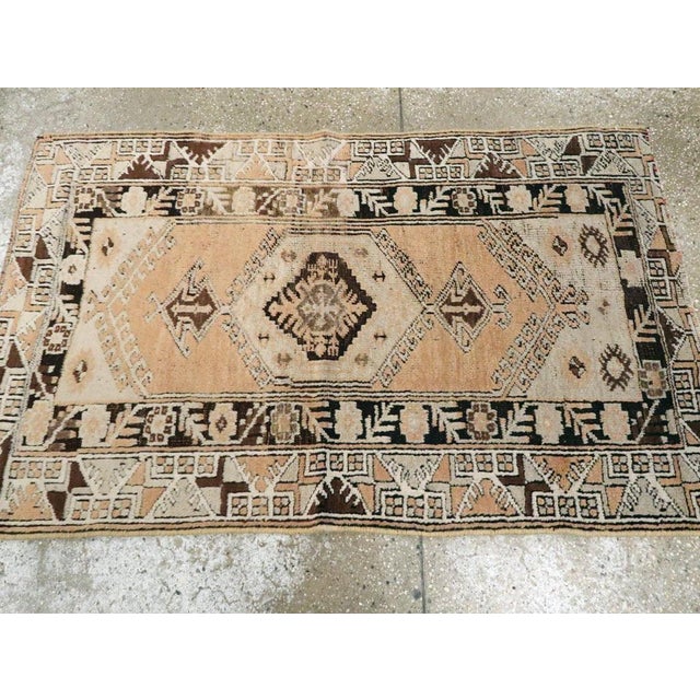 Galerie Shabab Collection Mid-20th Century Turkish Ghourdes Throw Rug For Sale - Image 4 of 6