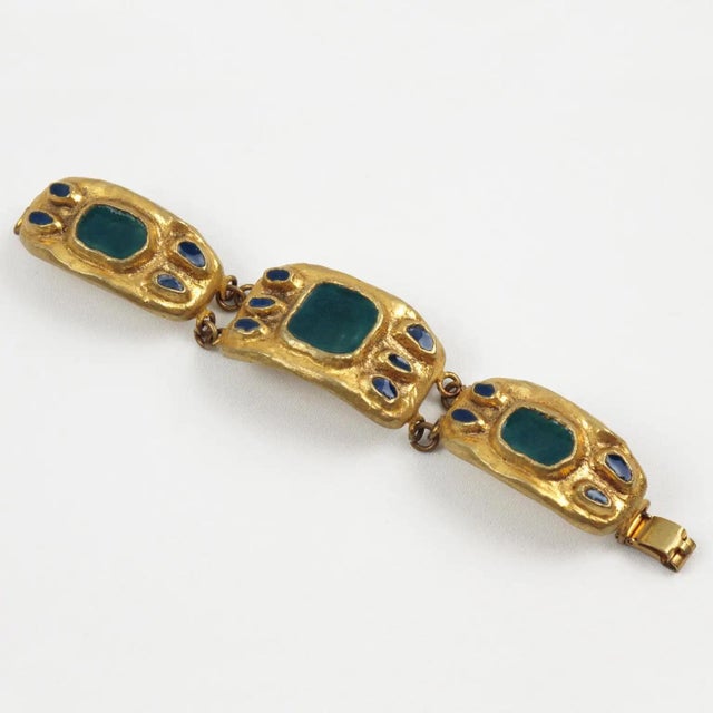The French designer and artist Willy created this exquisite mid-century 1950s link bracelet. The bracelet features...