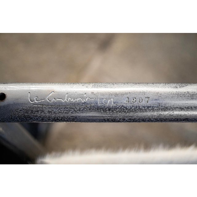 Cassina Italian LC1 Armchair by Le Corbusier for Cassina, 1960s, Set of 2 For Sale - Image 4 of 6