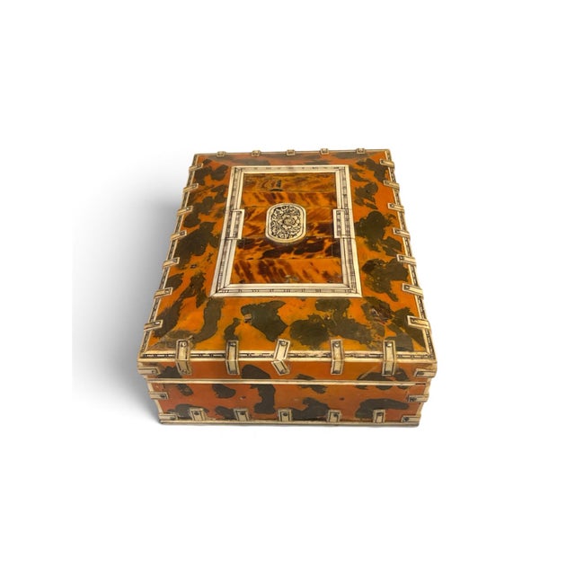 English Antique Mid 19th Century British Colonial Mottled Tortoiseshell Casket For Sale - Image 3 of 5