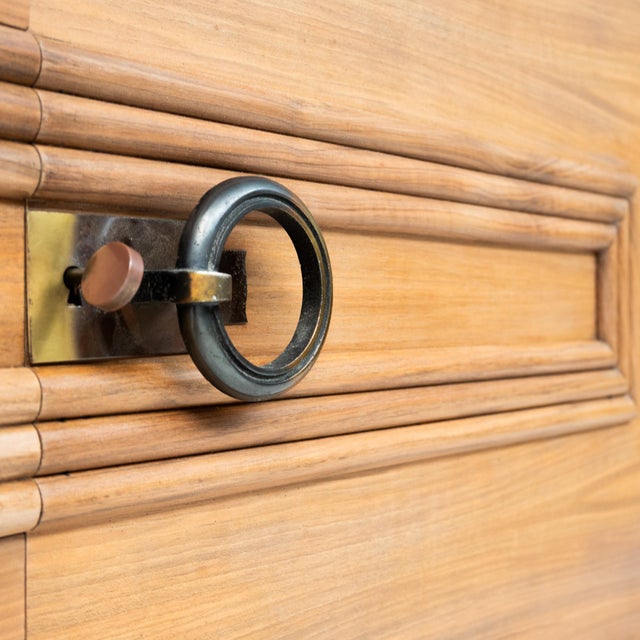 Mid-Century Modern French Sideboard, 1940s, in Flawless conditions. Designed 1920 to 1949