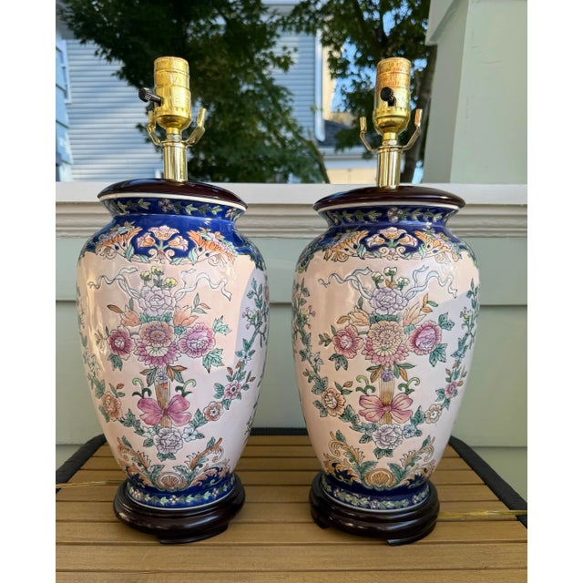 Vintage 1950s Chinoiserie-Style Porcelain Floral Table Lamps - A Pair For Sale - Image 4 of 13