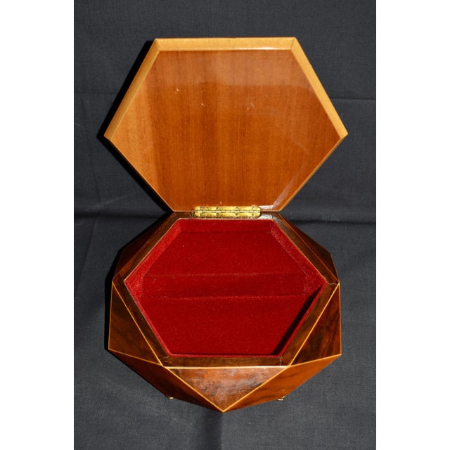 Vintage Sorrento Italian Inlaid Wood Musical Jewelry Box Geometric Hexagonal For Sale - Image 12 of 14