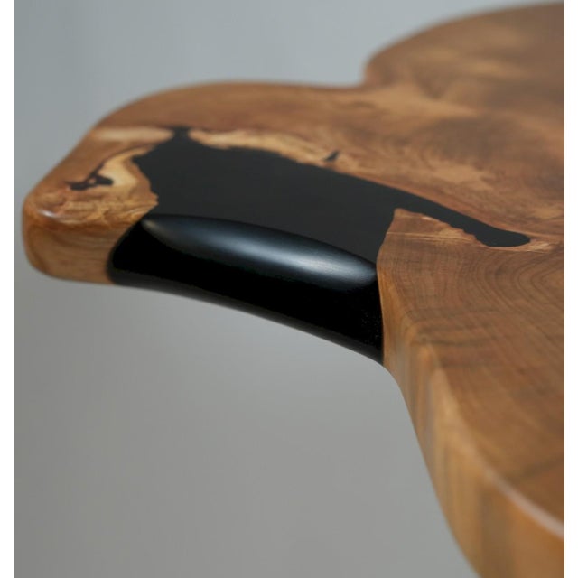 Brown Slanted Table No. 2 – Organic Modern Coffee Table in Spalted Maple For Sale - Image 8 of 10