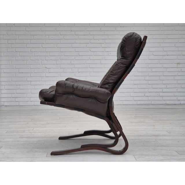 1970s Vintage Scandinavian Lounge Chair in Leather and Bentwood, 1970s For Sale - Image 5 of 18
