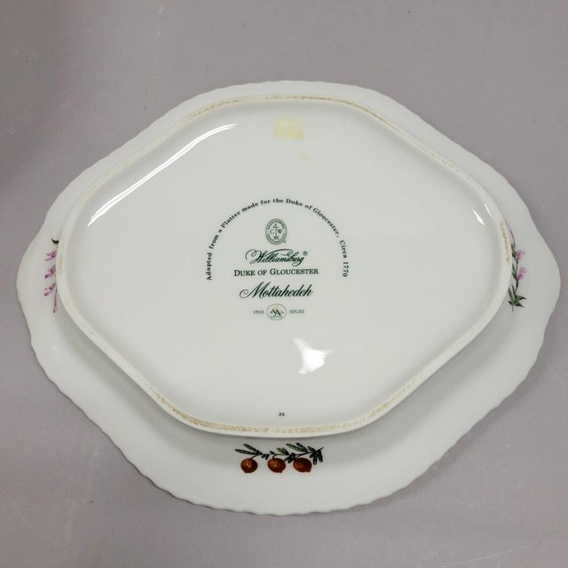 2020s Mottahedeh Duke of Gloucester Tureen With Oval Platter Underplate For Sale - Image 5 of 5