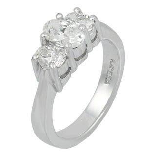 Vintage 1.40 Carat Oval Cut Diamond Platinum 3 Stone Ring, Size 6.75 For Sale