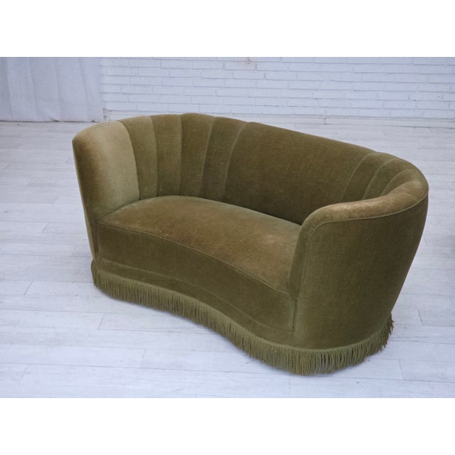 Danish 2-Seater Banana Sofa in Green Velour, 1960s For Sale - Image 11 of 18