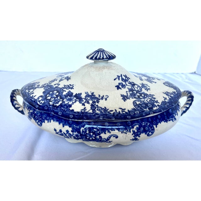 19th Century J. & G. Meakin Dresden Blue & White Ironstone Tureen For Sale In Dallas - Image 6 of 17