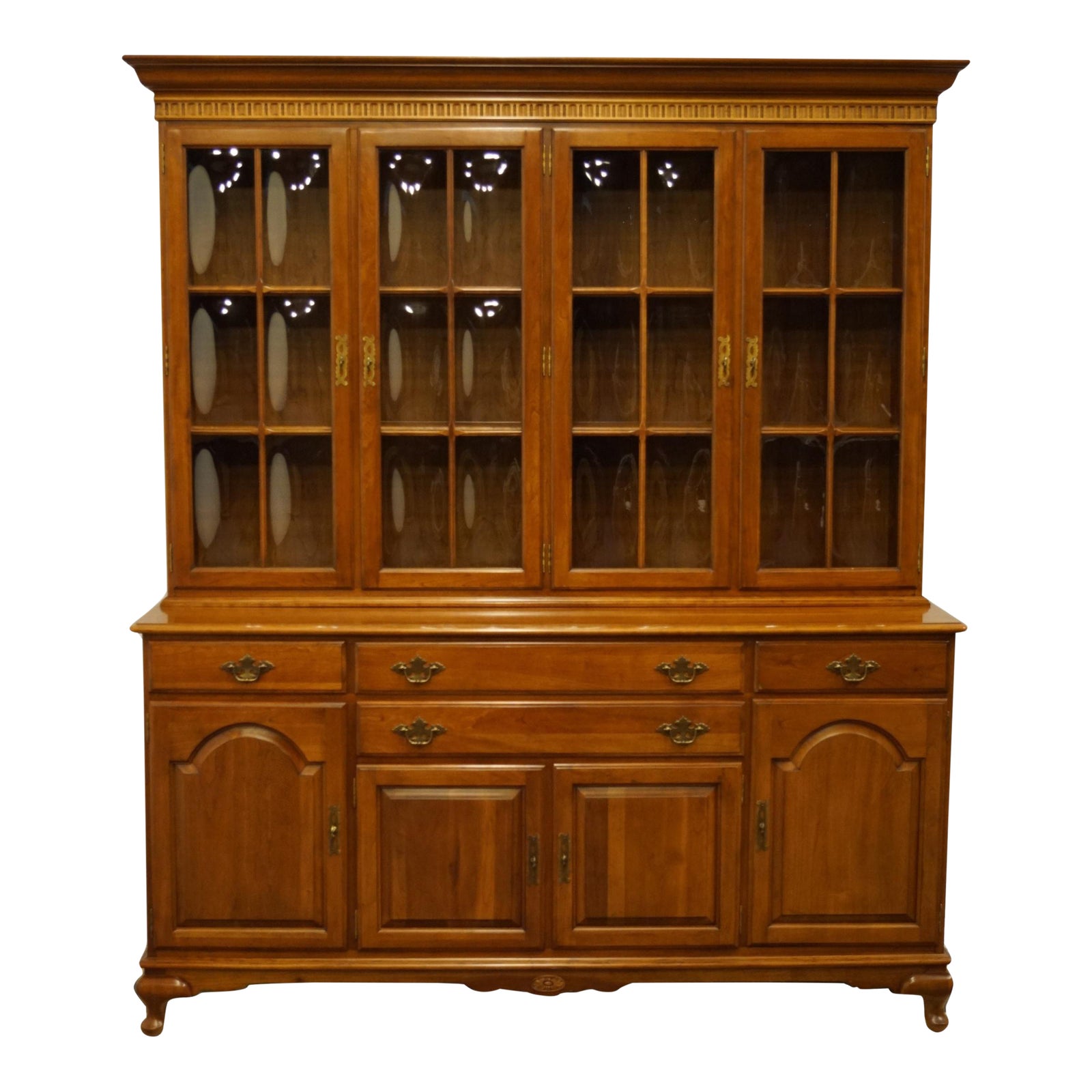 Late 20th Century Ethan Allen Georgian Court China Cabinet in Sheffield ...