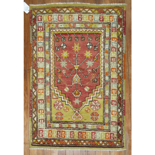 Mid-20th Century Turkish Anatolian Prayer niche rug. Measures: 2'6'' x 3'7''.