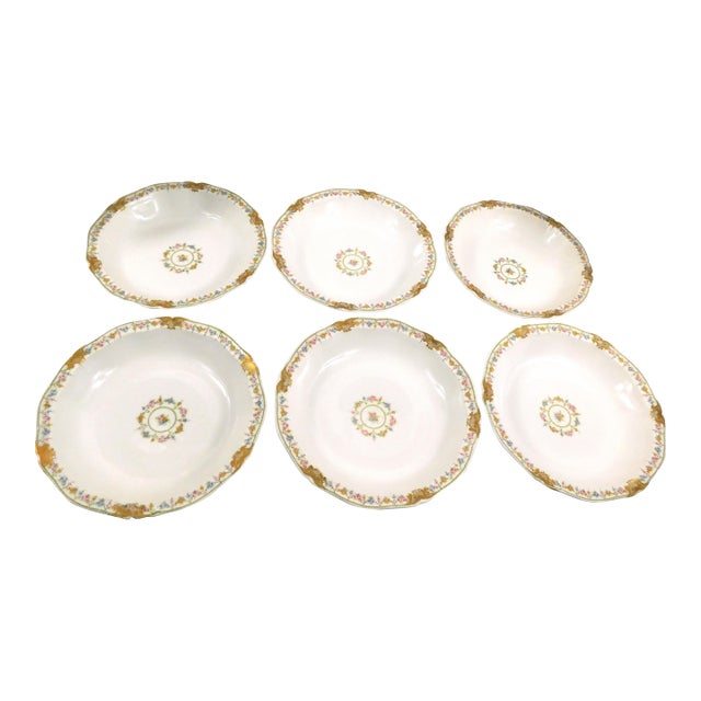 Antique Theodore Haviland Coupe Soup/Cereal Bowl in Schleiger 630-2 - Set of Six For Sale