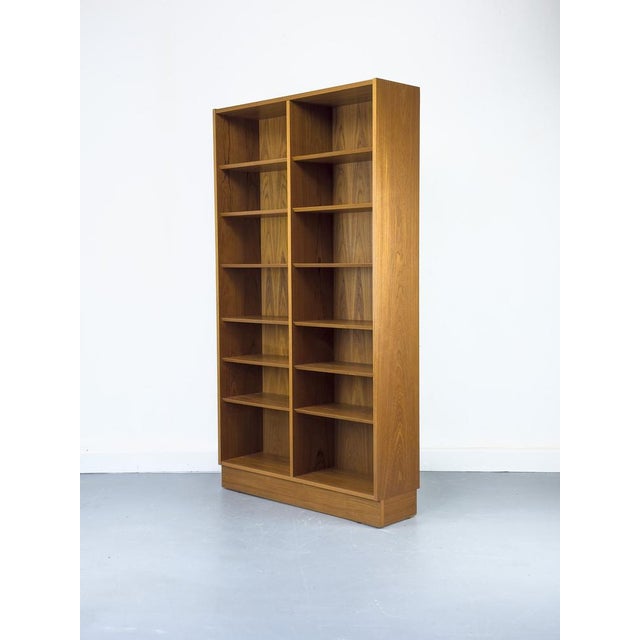 Large Vintage Teak Bookcase by Carlo Jensen for Hundevad & Co., 1960s For Sale - Image 14 of 18