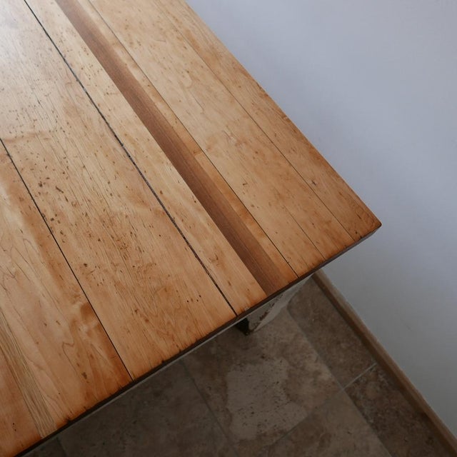 Antique Bakers Prep Table in Wood, in Good conditions. Designed 1920 to 1949