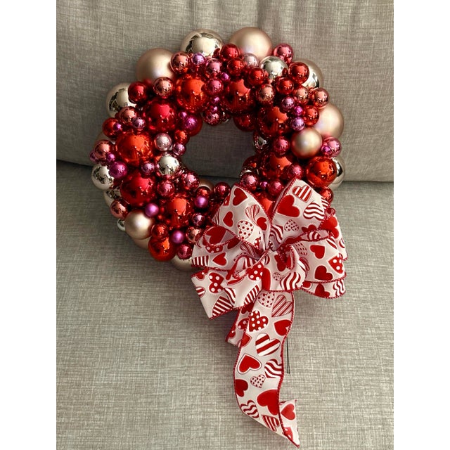 2020s Hollywood Regency Valentine’s Day Glass Ornament Wreath For Sale - Image 5 of 12