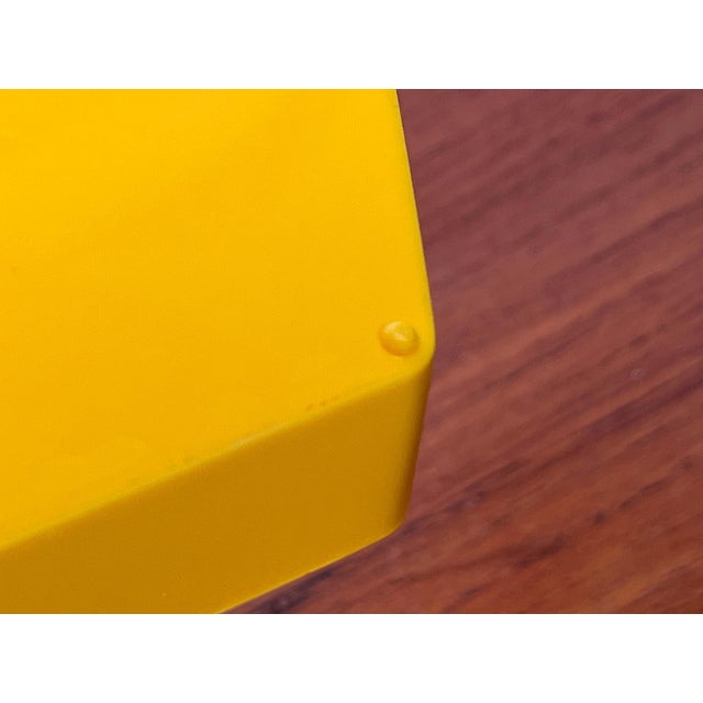 Postmodern Italian Yellow Plastic Tray from Guzzini For Sale - Image 11 of 18