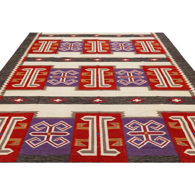 Textile Contemporary Navajo Style Wool Rug – Modern Geometric American Textile Accent For Sale - Image 7 of 12