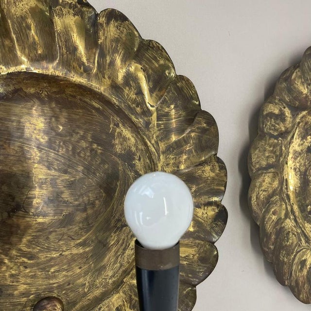 Metal Brass Theatre Wall Light Sconces in the style of Gio Ponti, Italy, 1950s, Set of 2 For Sale - Image 7 of 17