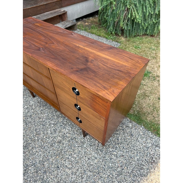 Mid Century Modern Six Drawer Lowboy Dresser by Stanley Furniture For Sale - Image 10 of 10
