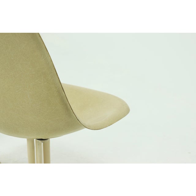 La Fonda Dining Chairs by Charles & Ray Eames for Vitra, 1970s, Set of 5 For Sale - Image 6 of 12