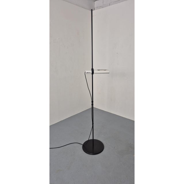 Black Aton Terra Floor Lamp by Ernesto Gismondi for Artemide, Italy, 1980s For Sale - Image 8 of 17