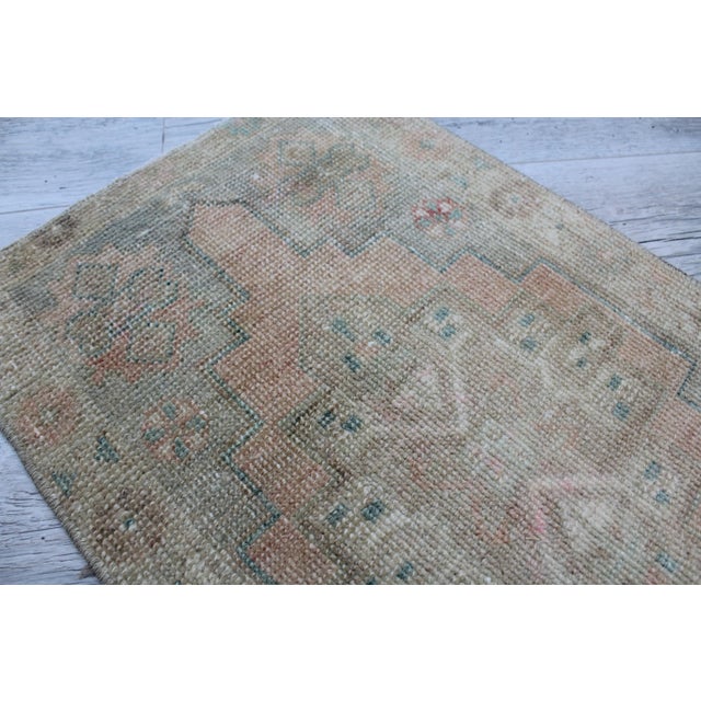 1960s Vintage Anatolian Turkish Rug - 16.5"x27" For Sale - Image 5 of 9