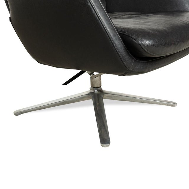 Set of Cordia Leather Armchairs in Black with Ottoman from Cor For Sale - Image 5 of 18