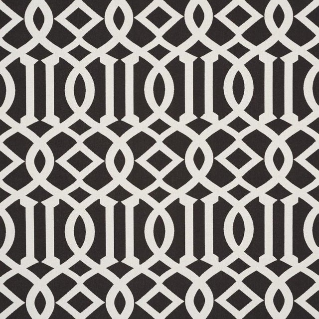 An iconic Schumacher design, this woven jacquard version of Imperial Trellis takes Hollywood Regency glamour outdoors....
