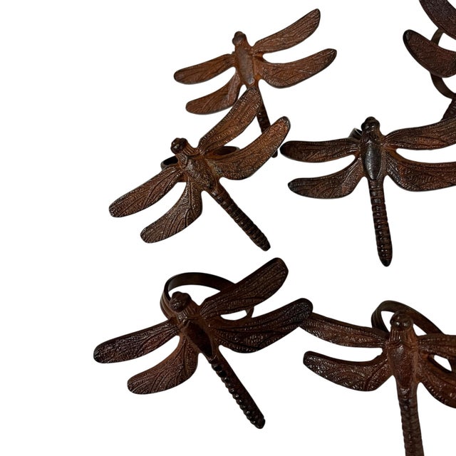 Measures 4” w x 3.5” d x 1.5” h.