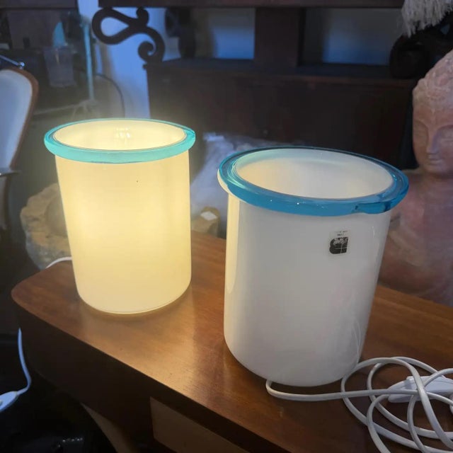 Glass Two 1980s Mid-Century Modern White and Turquoise Murano Glass Bed Lamps by Itre For Sale - Image 7 of 17