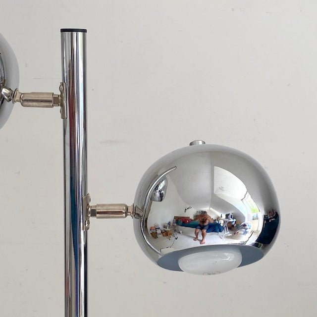 Vintage 1970s chrome lamp Height: 62 cm Width: 44 cm Depth: 20 cm Base diameter: 20 cm Glass diameter: 16 cm European Plug...
