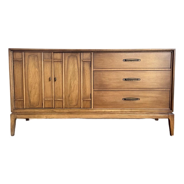 Mid Century Modern Walnut Credenza For Sale